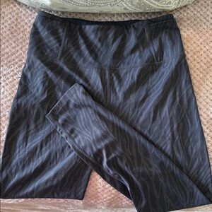 Black & Grey Patterned Leggings